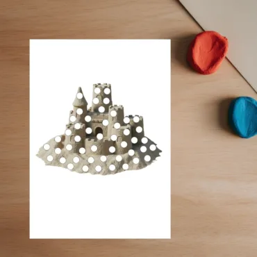 Letnie wyklejanki PDF – dziecko wykleja plasteliną